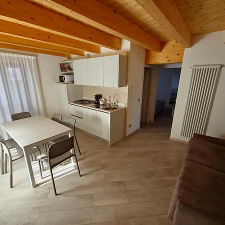 Casa Antico Borgo - 2 * 布雷佐内加尔达