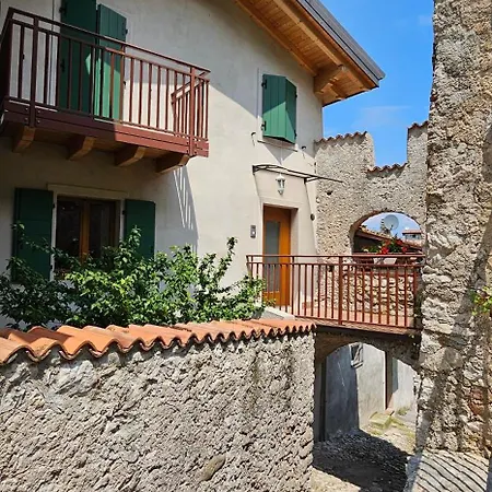 Casa Antico Borgo - 2 Apartment Brenzone sul Garda